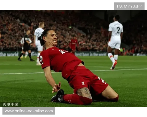 努涅斯门前补抡头球成功得分