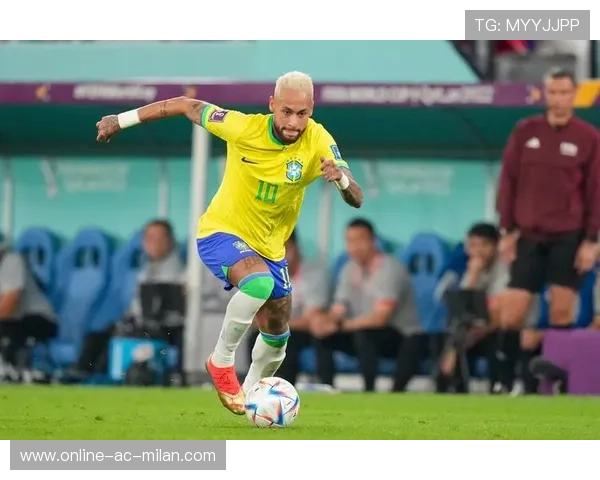 内马尔赛前在更衣室跳舞带动气氛，队友跟风爆笑